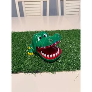 Alligator dentist game